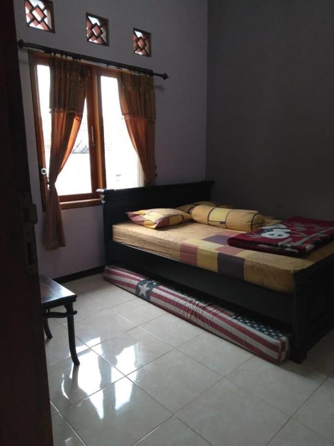 Villa Trijaya Бату Экстерьер фото