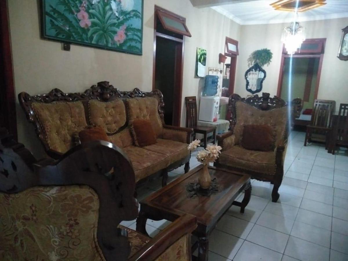 Villa Trijaya Бату Экстерьер фото