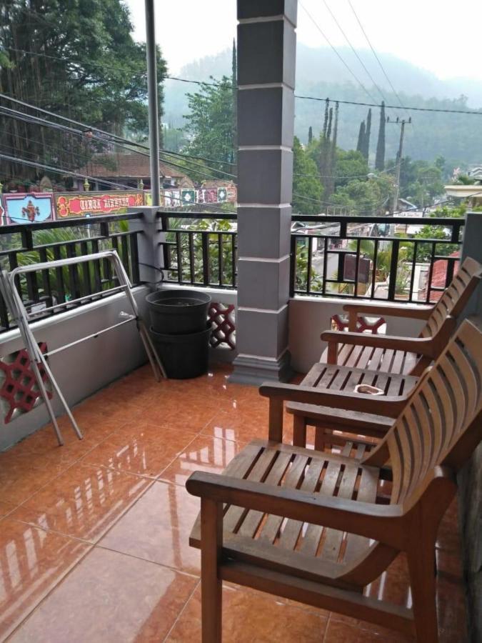 Villa Trijaya Бату Экстерьер фото